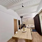 Village De D'oignies 木屋 *
